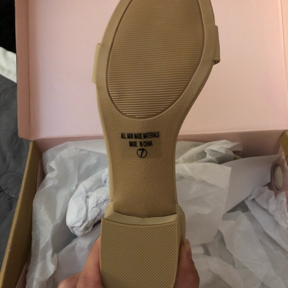 BNIB Charlotte Russe Leah Heel, Nude, Size 7 - Picture 4 of 8